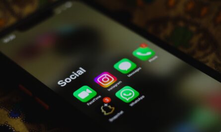 Search Engine Optimization vs “Social” Engine Optimization?